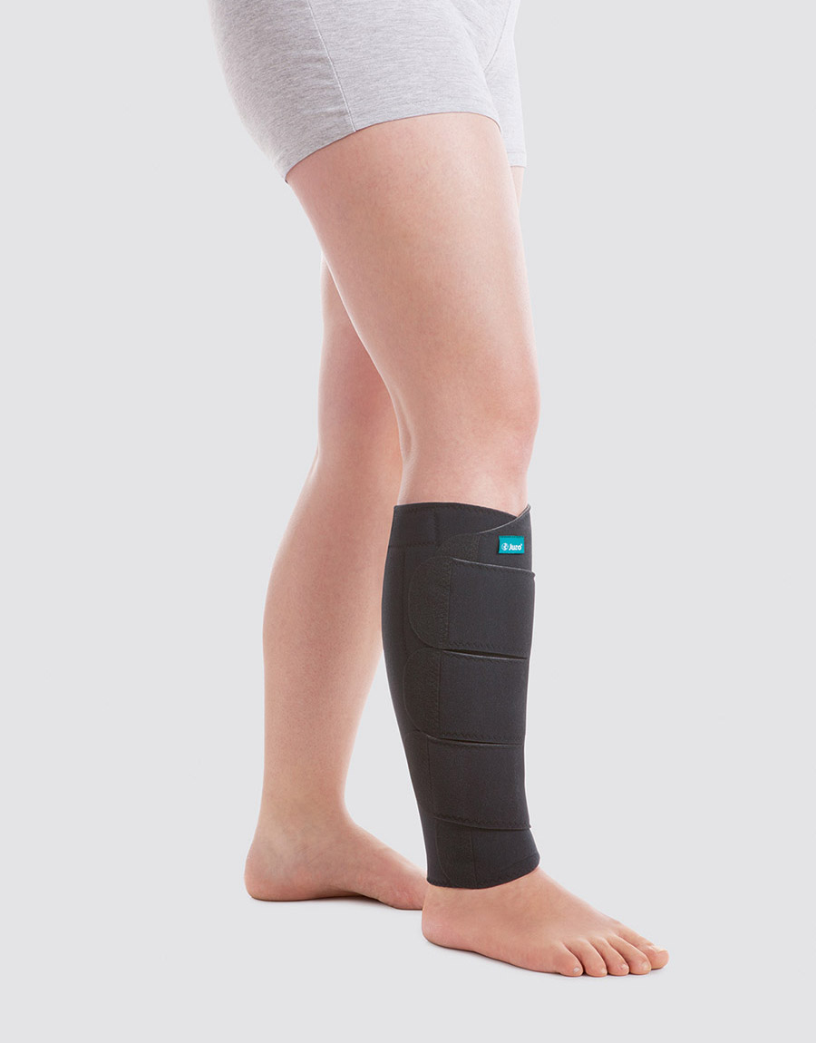 A person is wearing a Juzo ACS Light lower leg prosthesis A person is wearing a Juzo ACS Light lower leg prosthesis