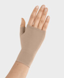 Juzo Expert Seamless with thumb stub Gauntlet with thumb stub, colour almond