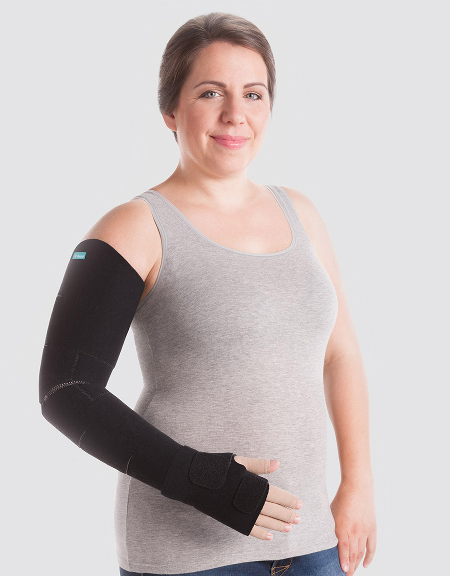 A woman is wearing the ACS Light arm segment A woman is wearing the ACS Light arm segment