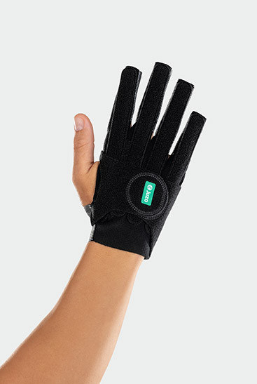JuzoPro Digitus Xtec 3rd product image Wrist with JuzoPro Digitus Xtec 4-Finger Digitus